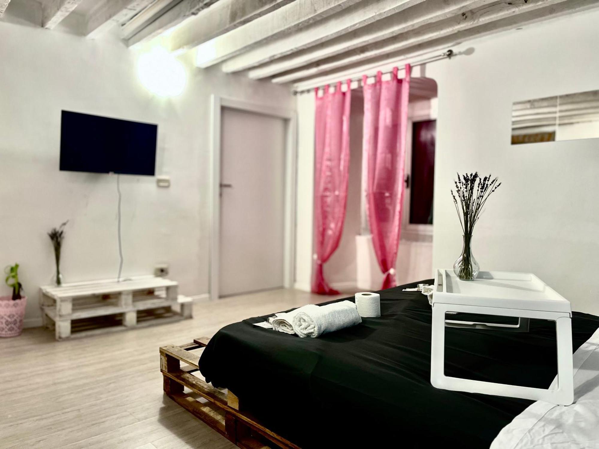 Genova Centro Affittacamere- Bagno In Comune Zewnętrze zdjęcie